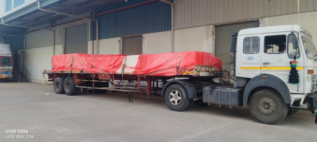 ALS Express transport truck loaded for delivery